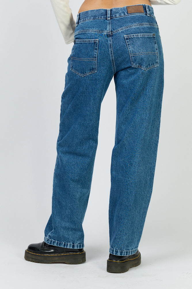 
                      
                        מכנסי איילות
                      
                    