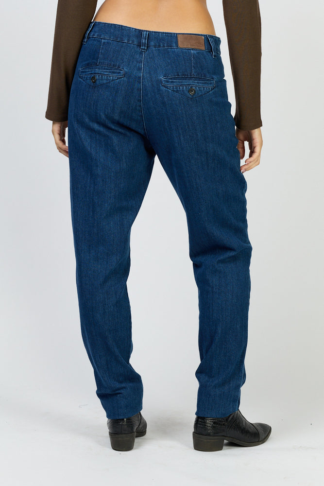 
                      
                        מכנסי חפת ג' 49
                      
                    