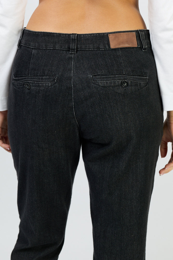 
                      
                        מכנסי חפת ג' 49
                      
                    