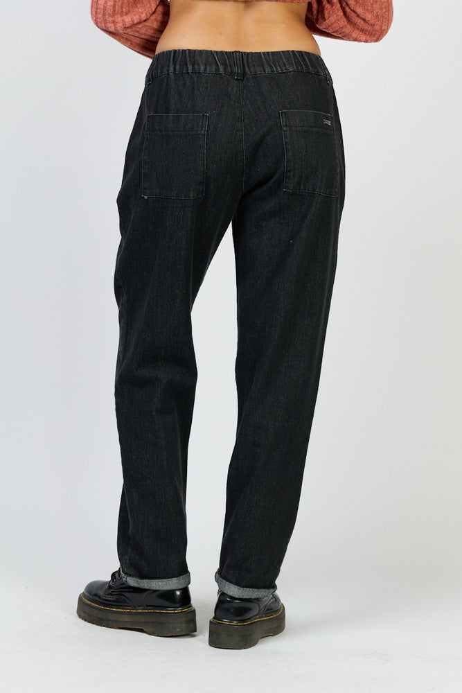 
                      
                        מכנסי ארז ג`ינס 49
                      
                    