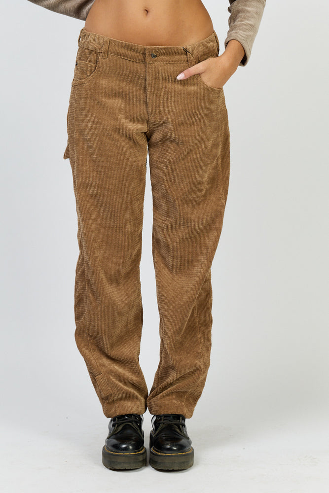 
                      
                        מכנסי רעיון גלים
                      
                    