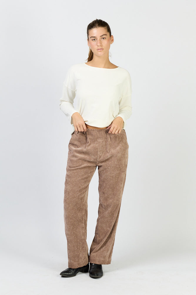 מכנסי טיילת גלים