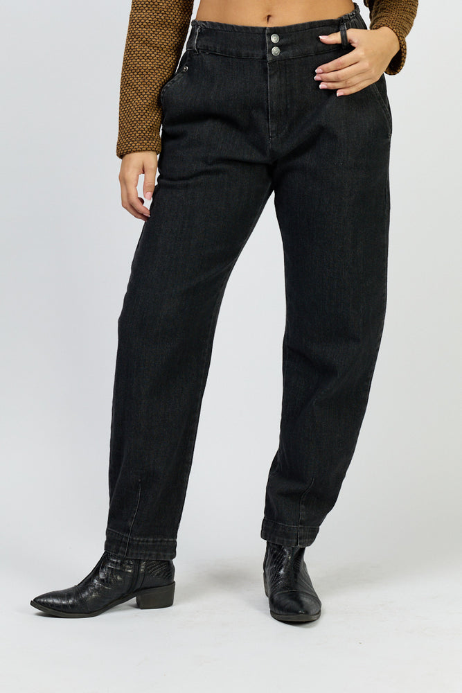 
                      
                        מכנסי נוח לי ג' 49
                      
                    