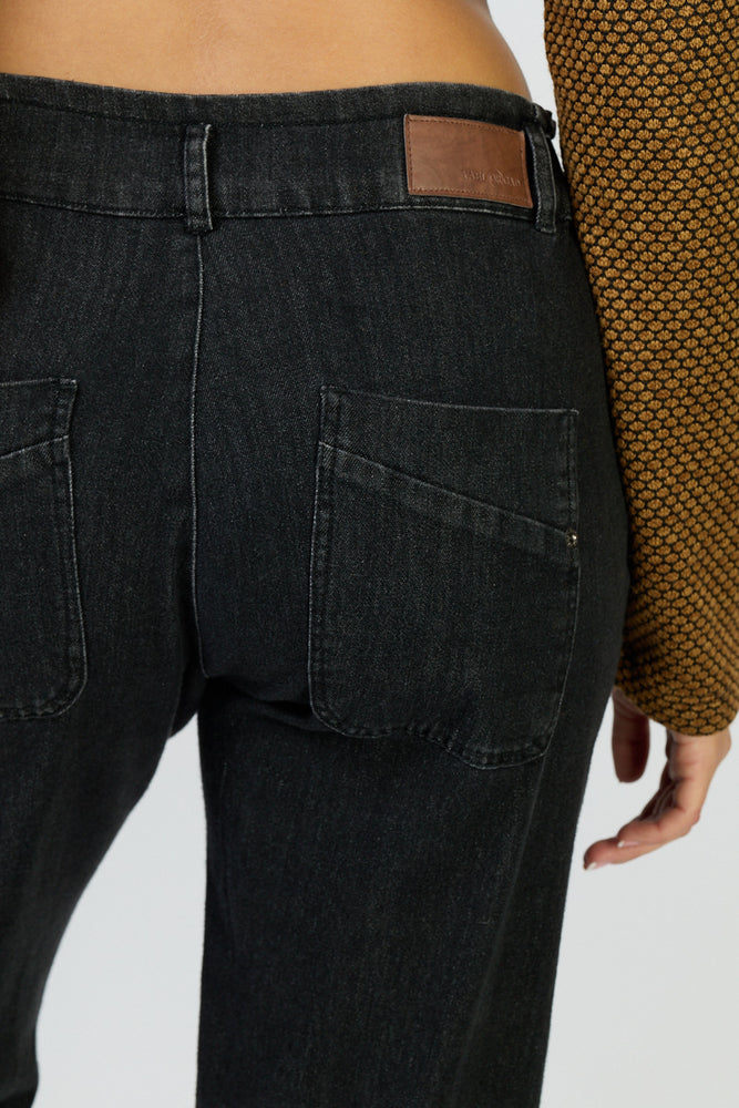 
                      
                        מכנסי נוח לי ג' 49
                      
                    