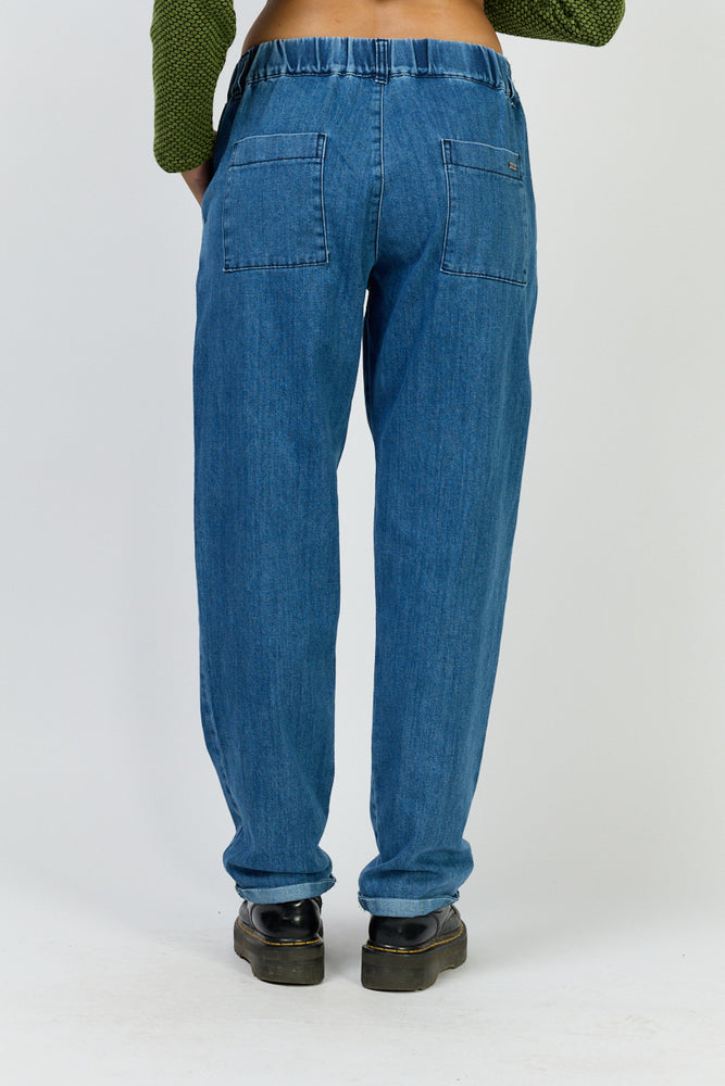 
                      
                        מכנסי ארז ג`ינס 49
                      
                    