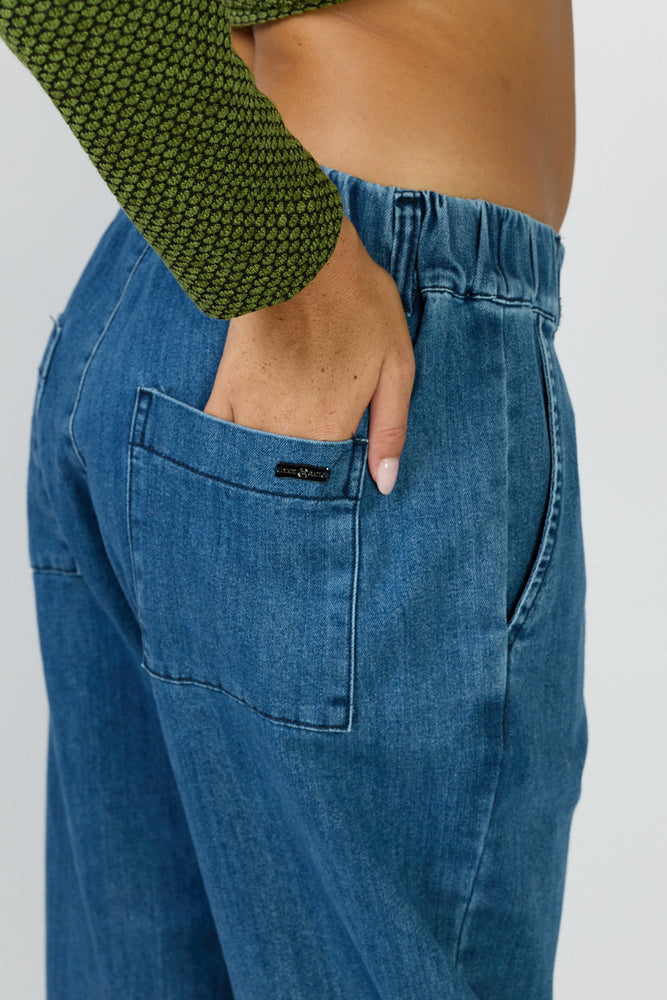 
                      
                        מכנסי ארז ג`ינס 49
                      
                    