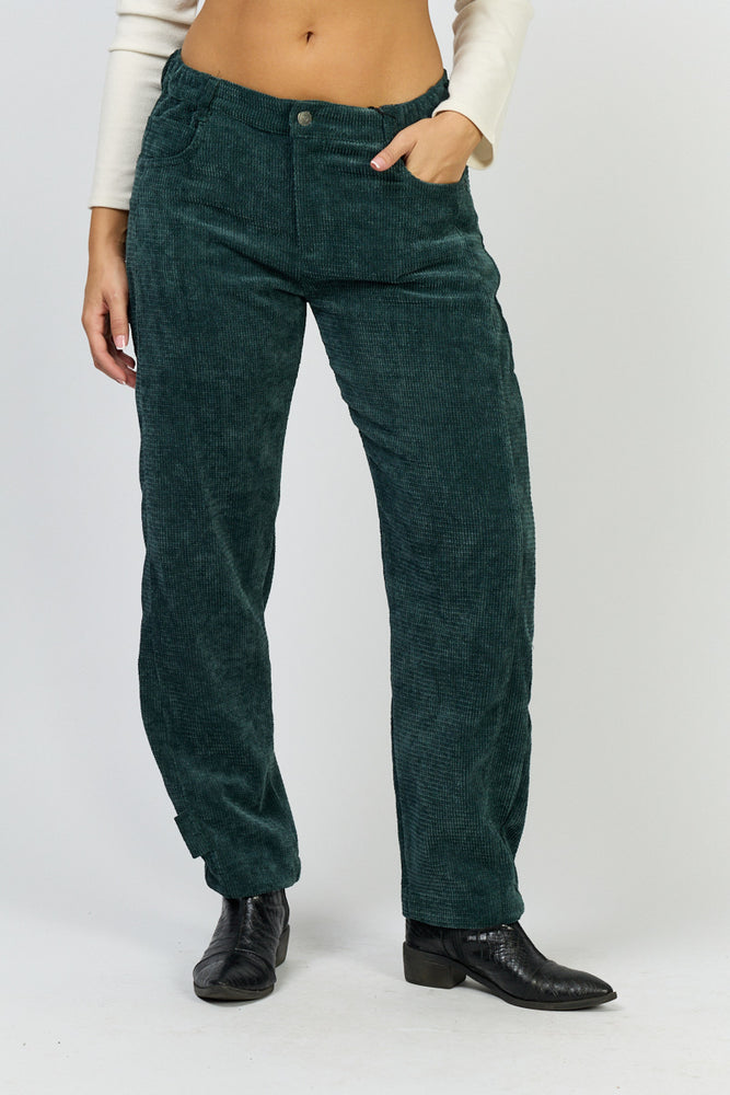 
                      
                        מכנסי רעיון גלים
                      
                    