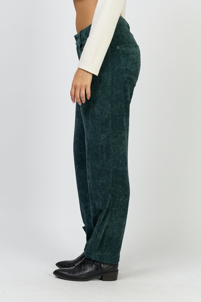 
                      
                        מכנסי רעיון גלים
                      
                    