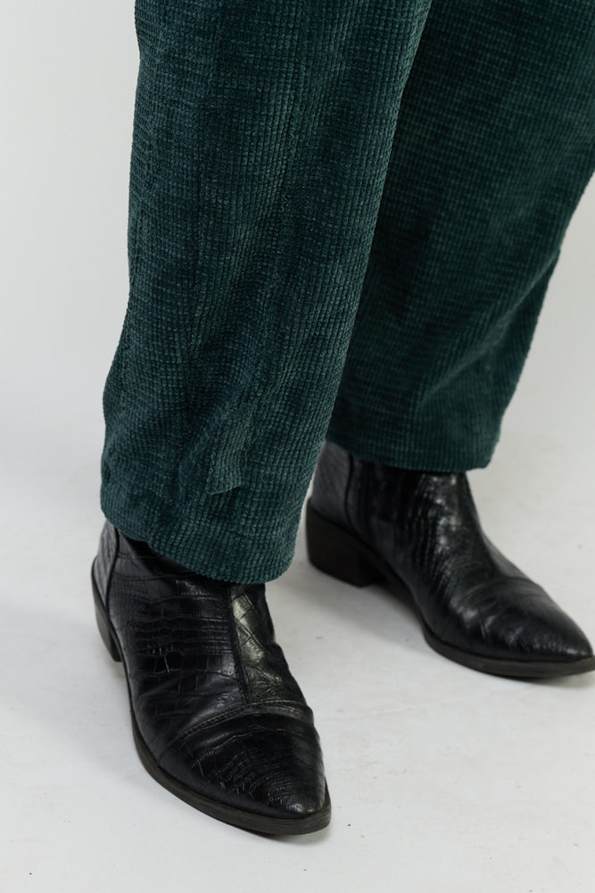 
                      
                        מכנסי רעיון גלים
                      
                    