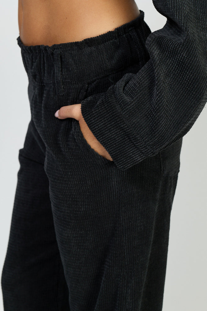 
                      
                        מכנסי אקליפטוס גלים
                      
                    